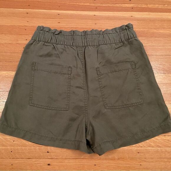 Loft army green shorts NWT - Picture 2 of 3
